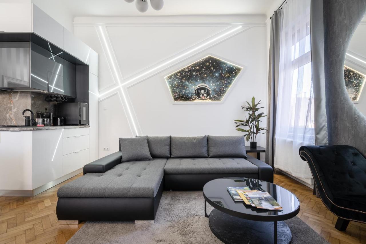 Galaxy Cube Apartment Budapeste Exterior foto